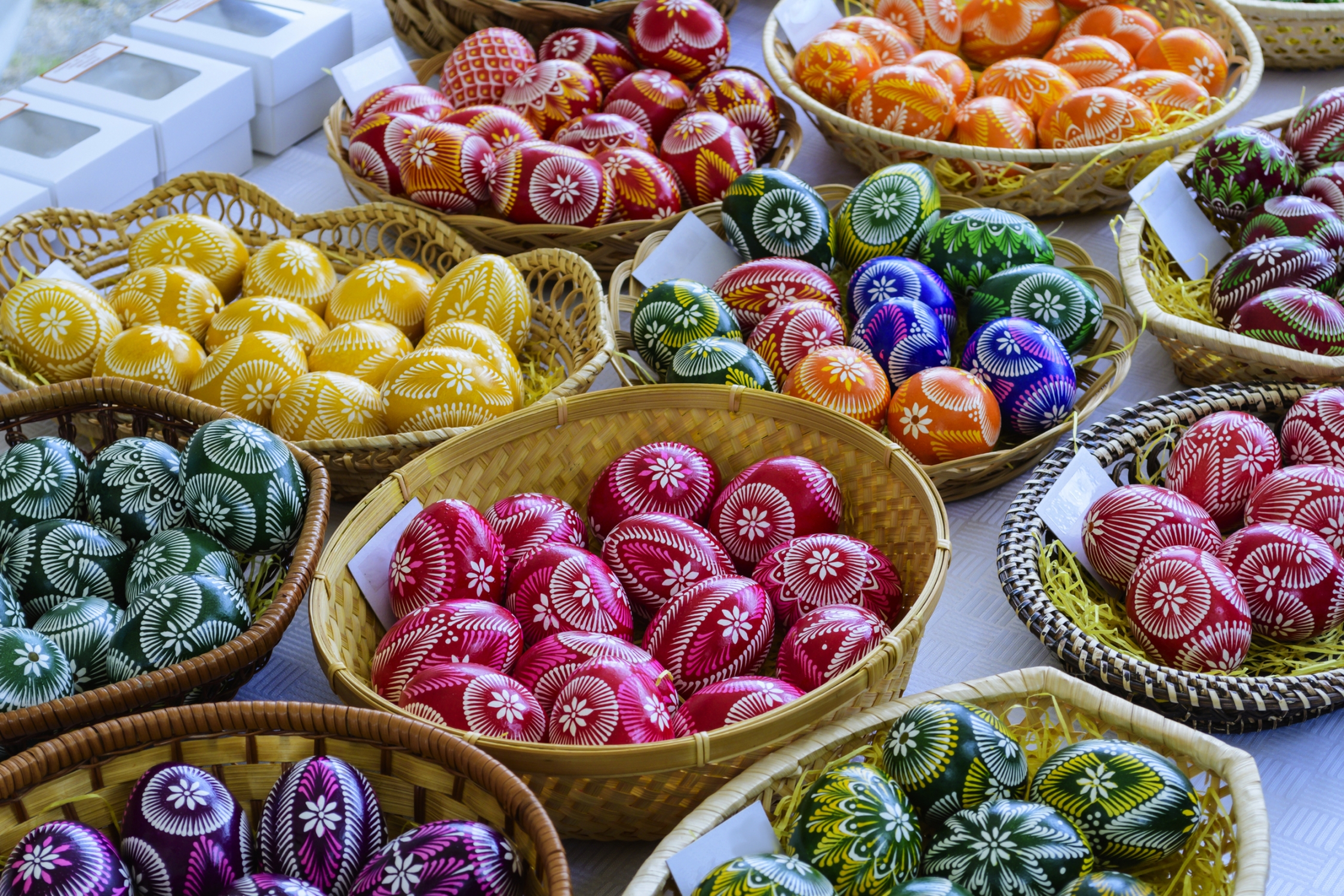 Bunte sorbische Ostereier
