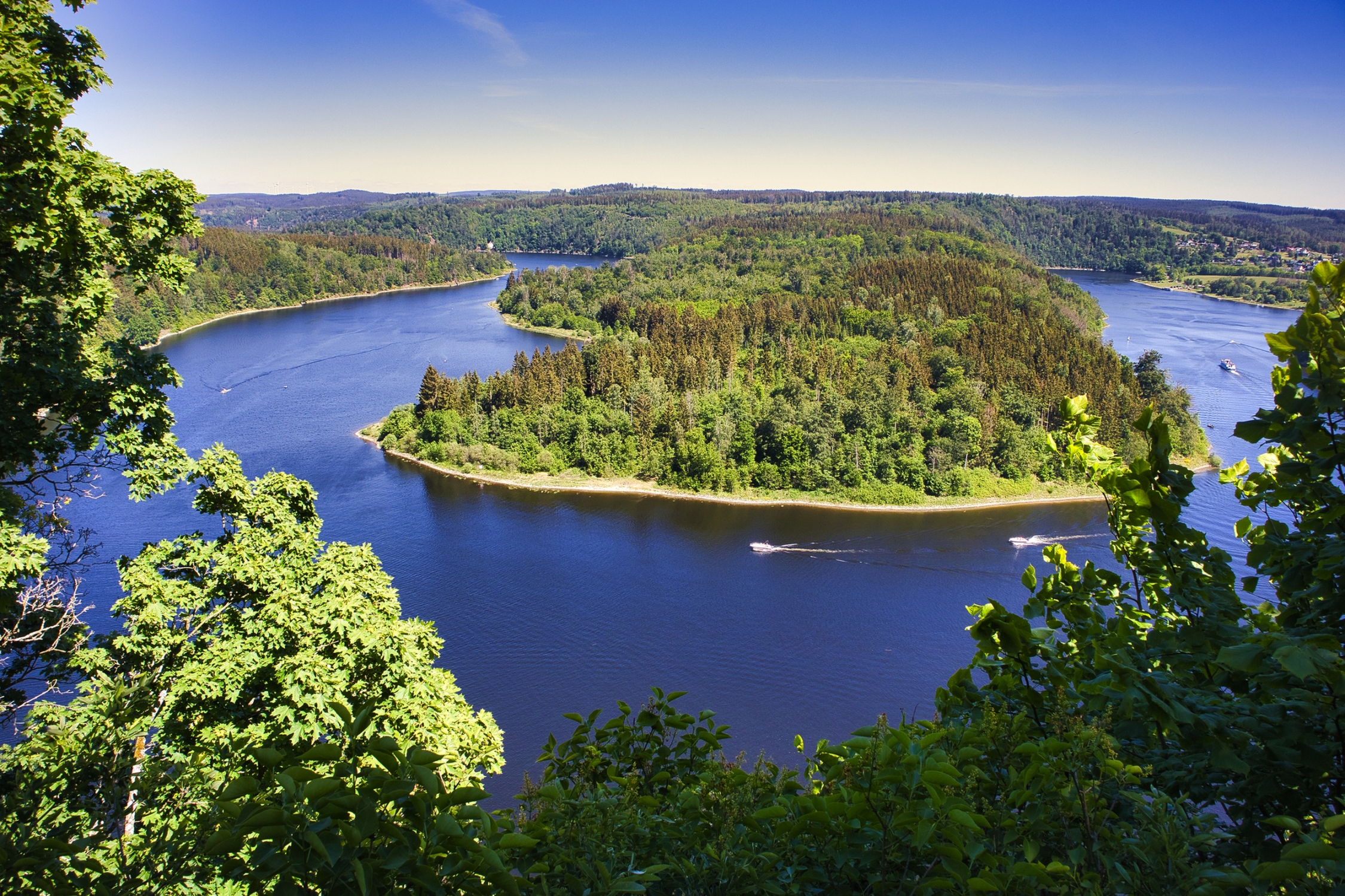 Blick vom Heinsrichstein auf die Bleilochtalsperre