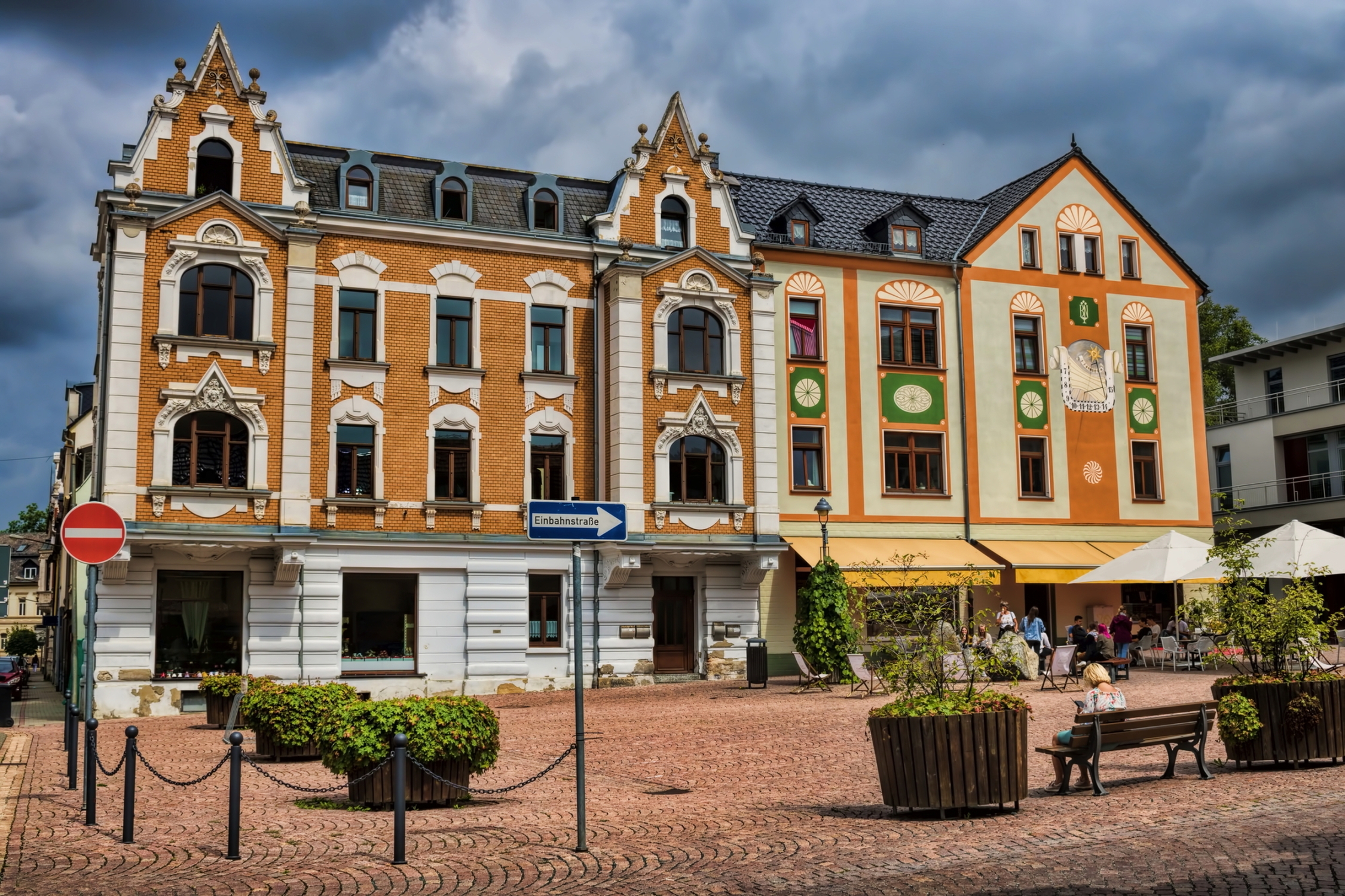 sanierte alte Häuser am Teichplatz in Meerane